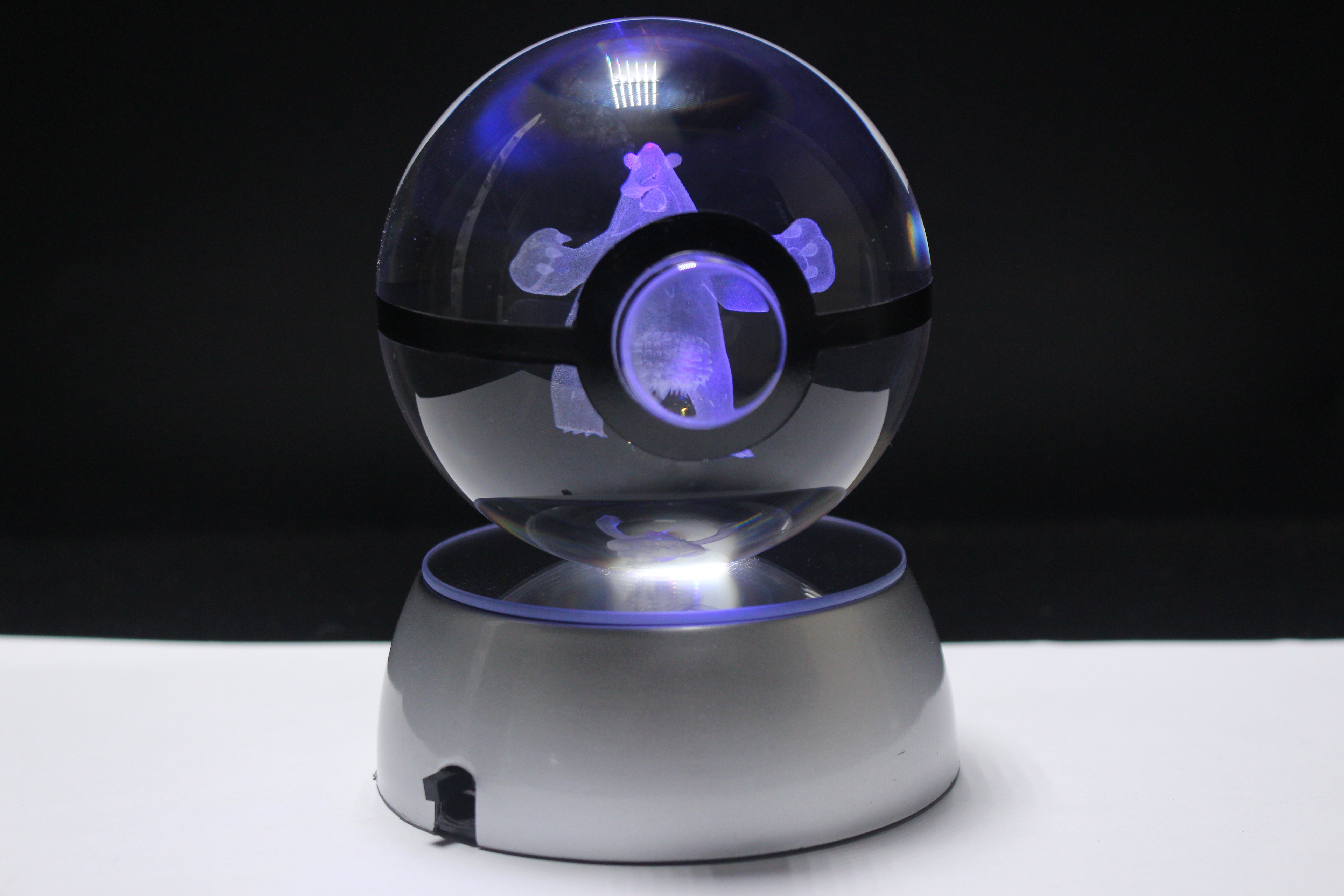 Beartic Crystal Pokeball