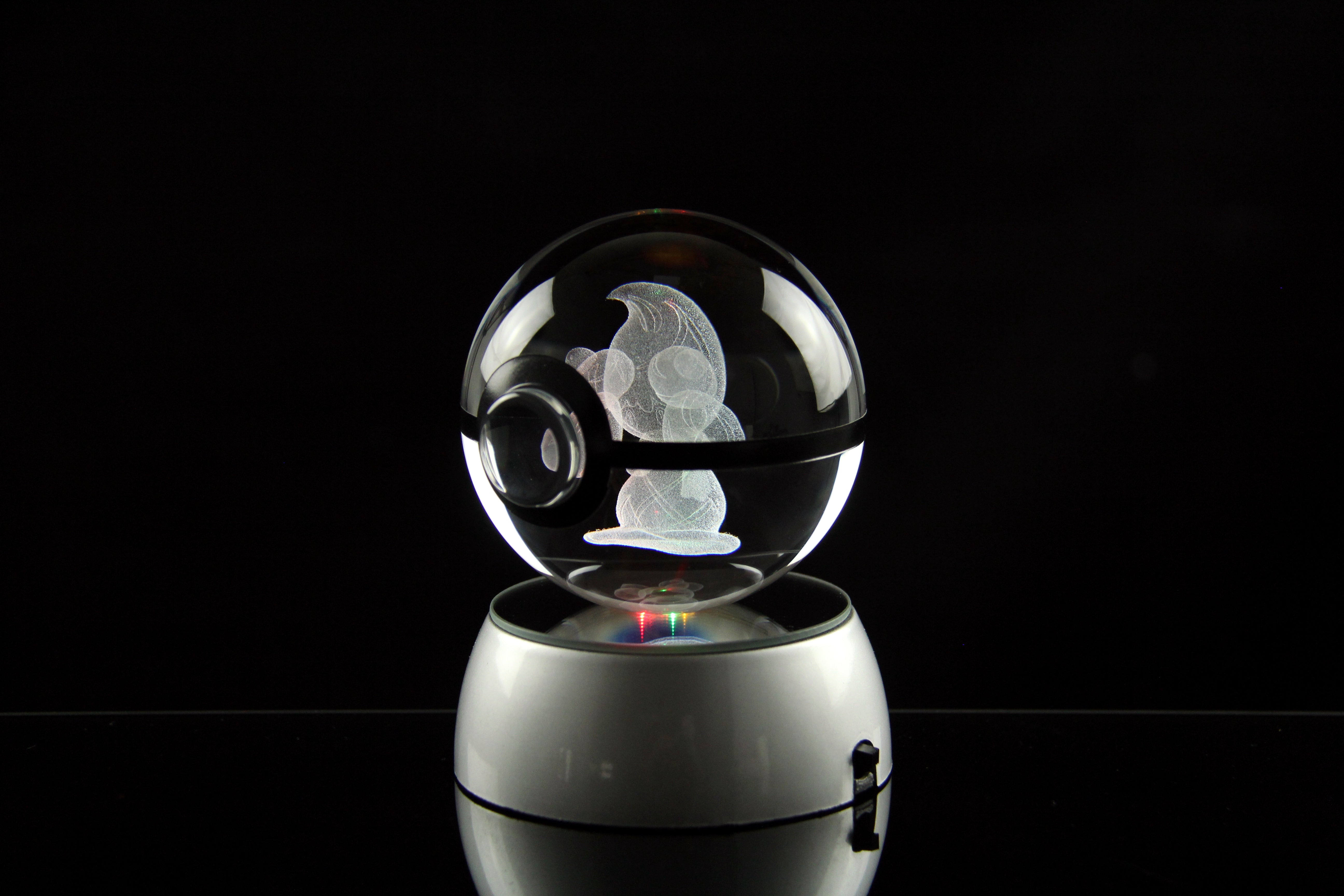 Alcremie Crystal Pokeball