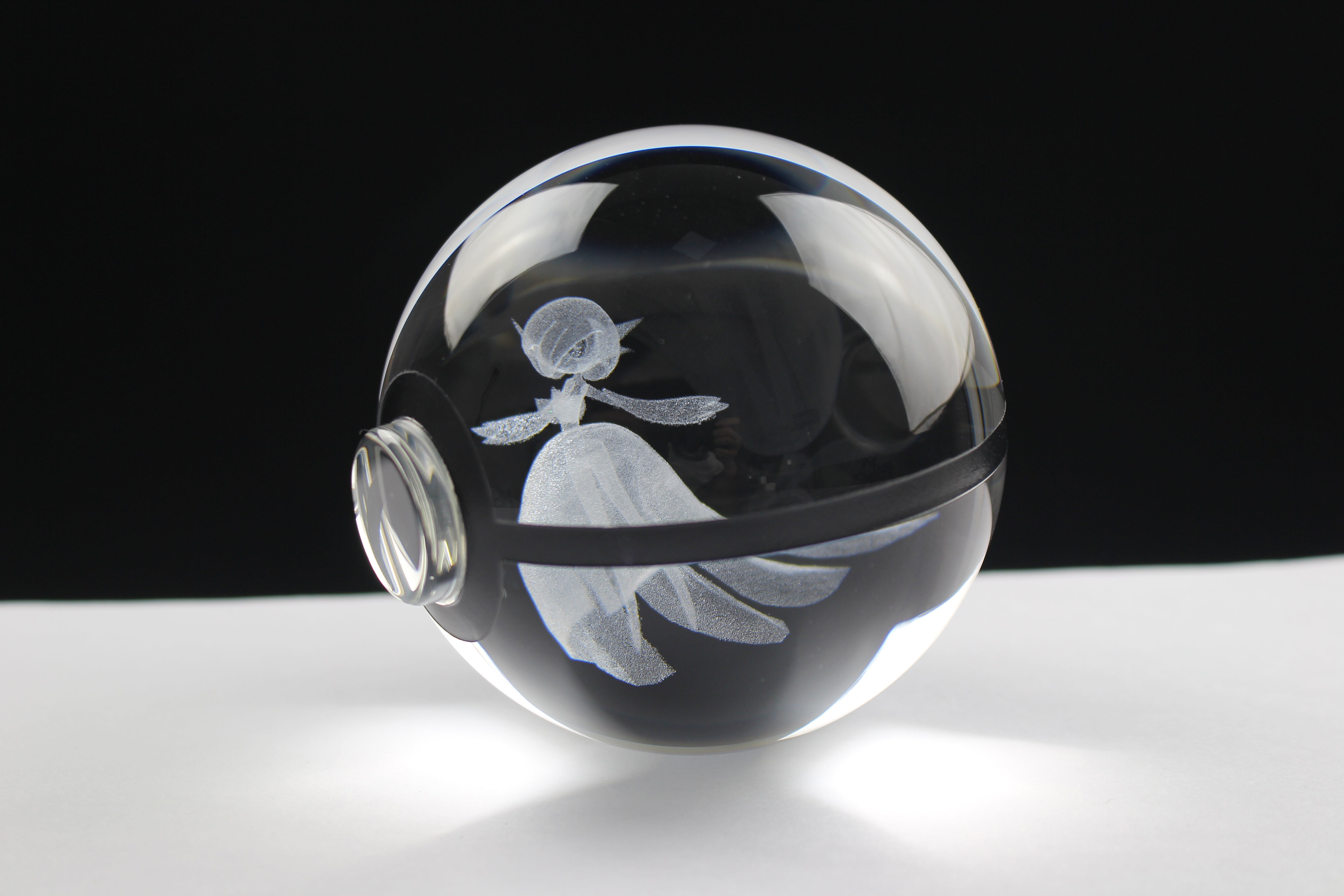 Gardevoir Crystal Pokeball