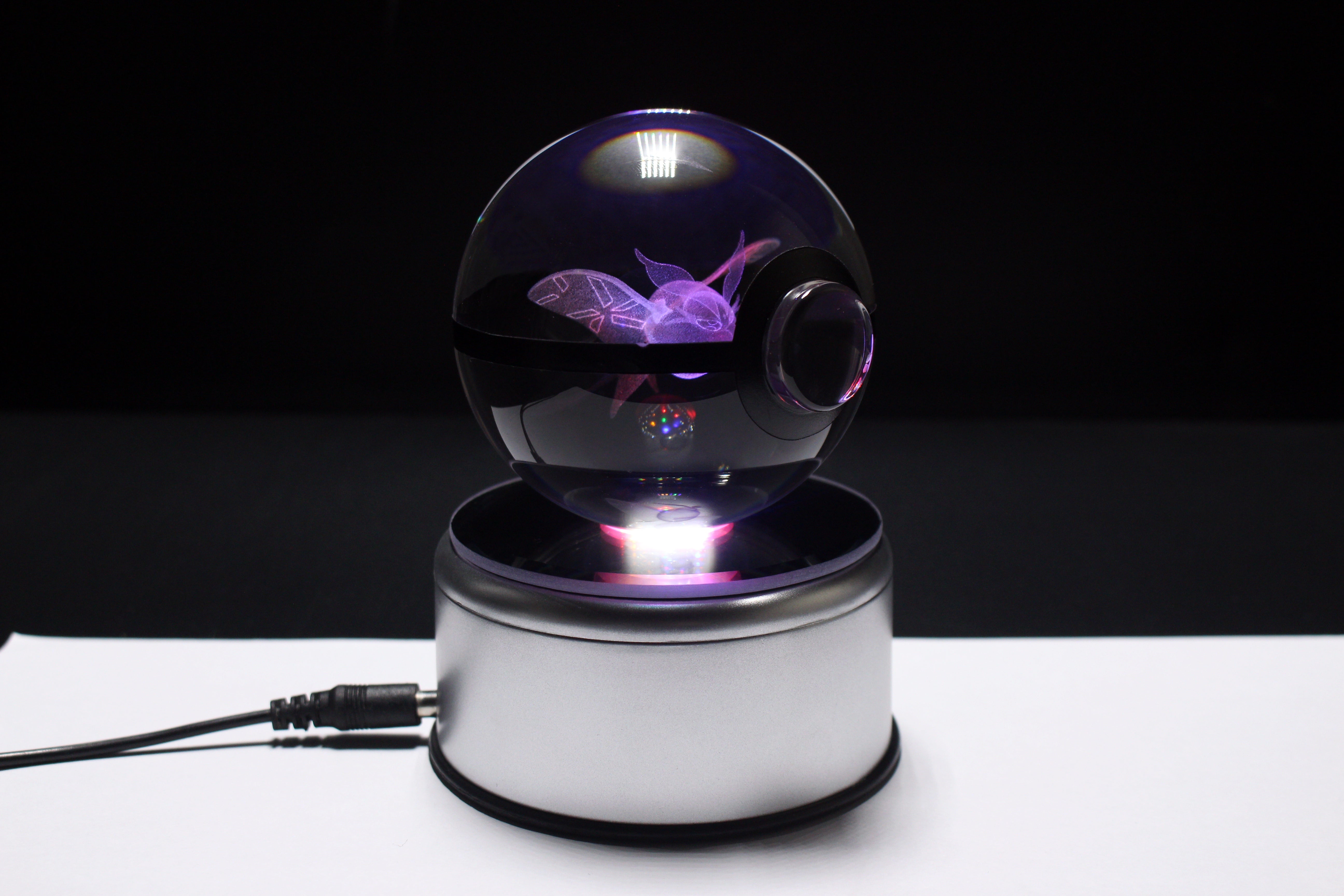 Frosmoth Crystal Pokeball