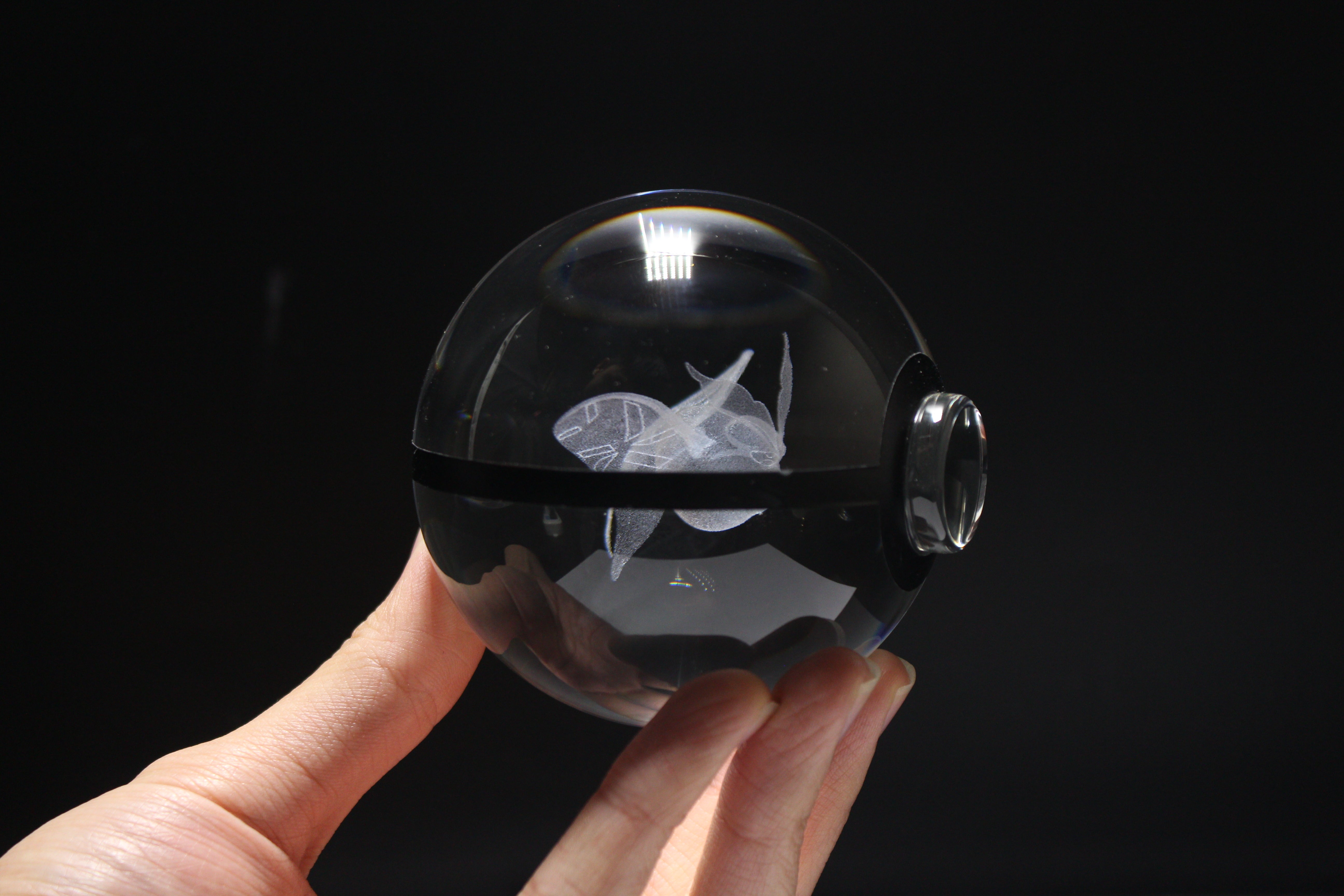 Frosmoth Crystal Pokeball