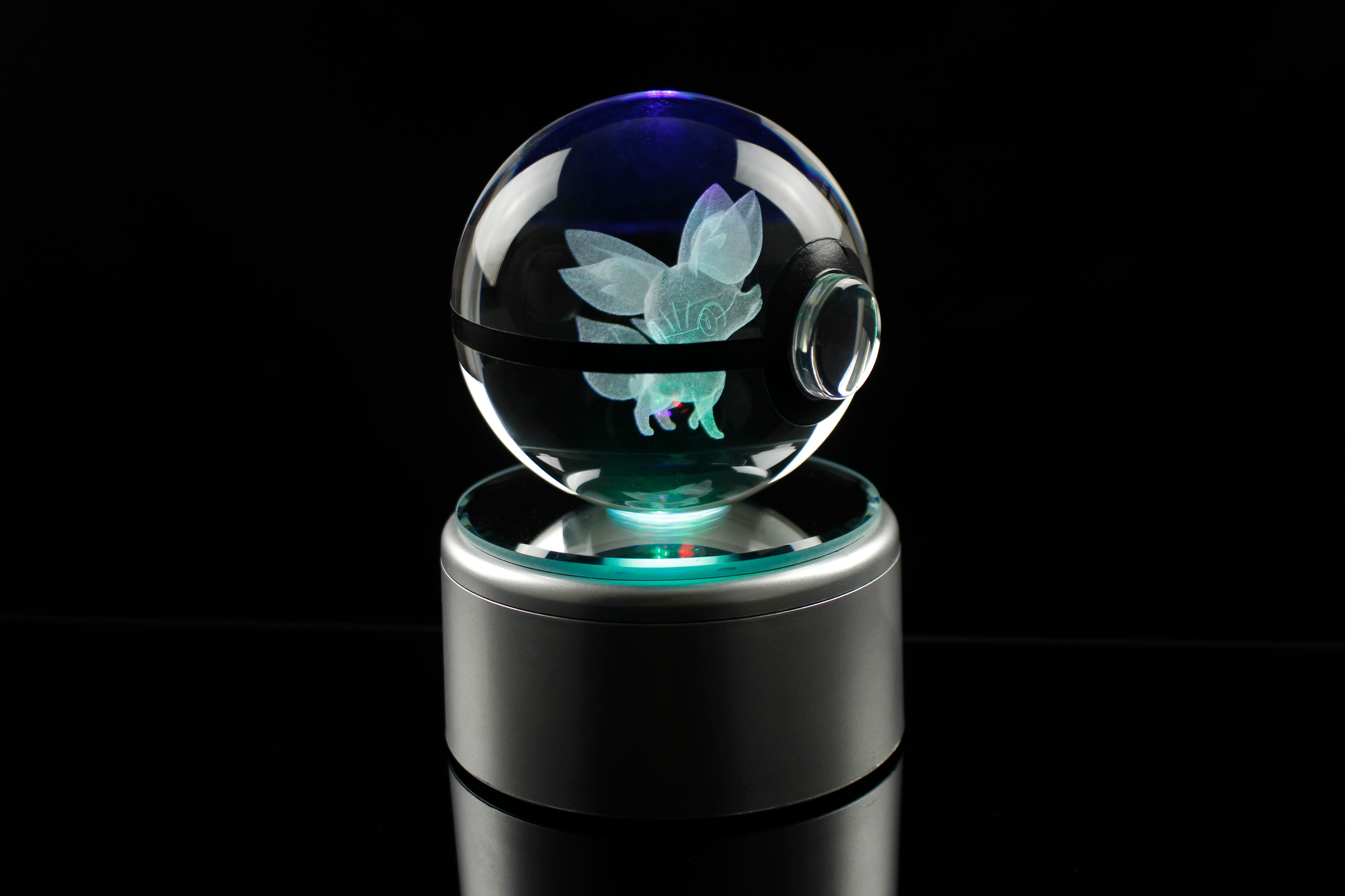 Fennekin Crystal Pokeball