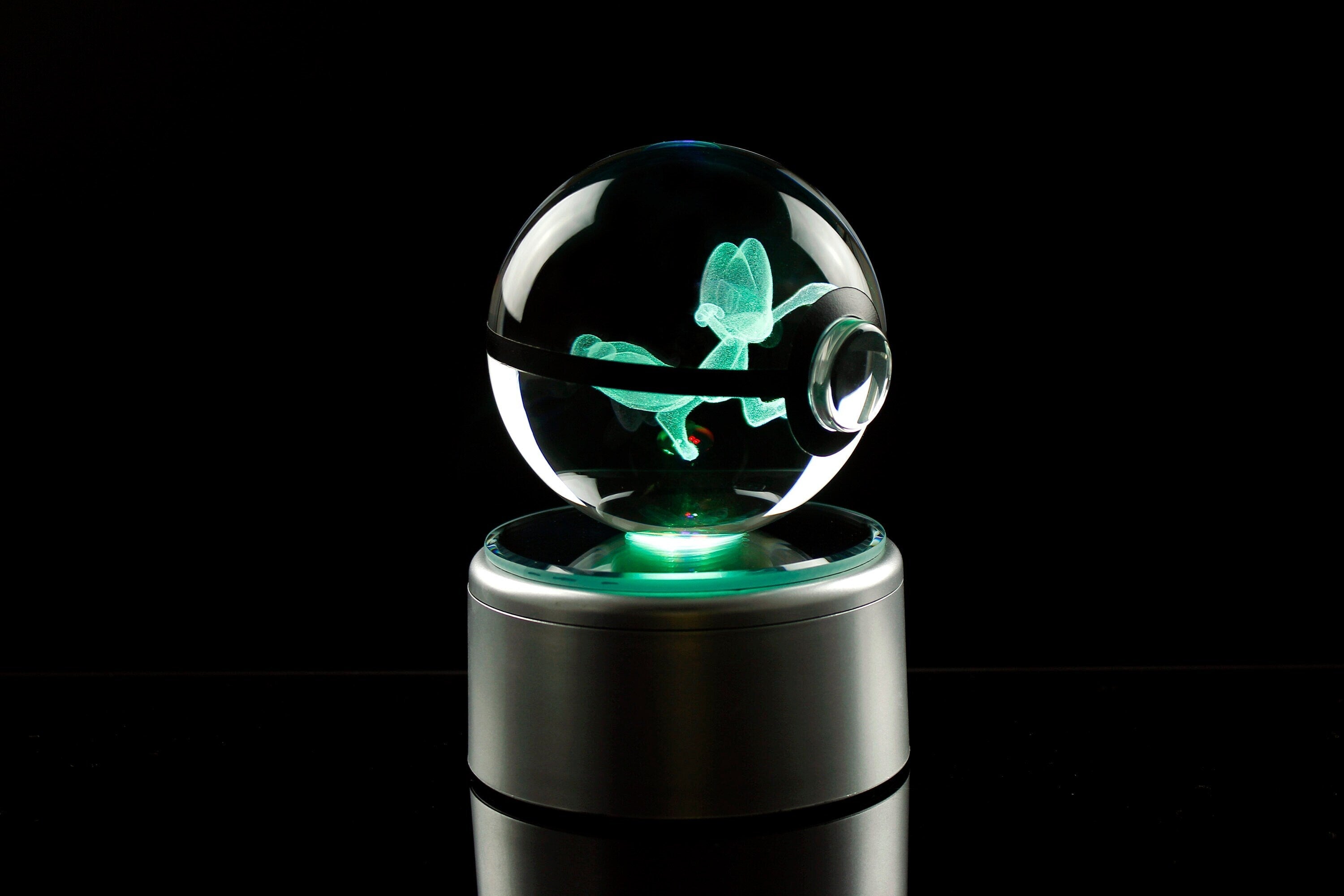 Treecko Crystal Pokeball